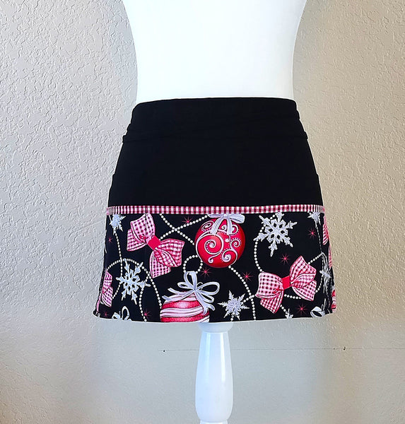 Christmas Bows & Ornaments Cotton Fabric  /Server/Waitress/Utility/Teacher Apron, Half Apron with 6 pockets